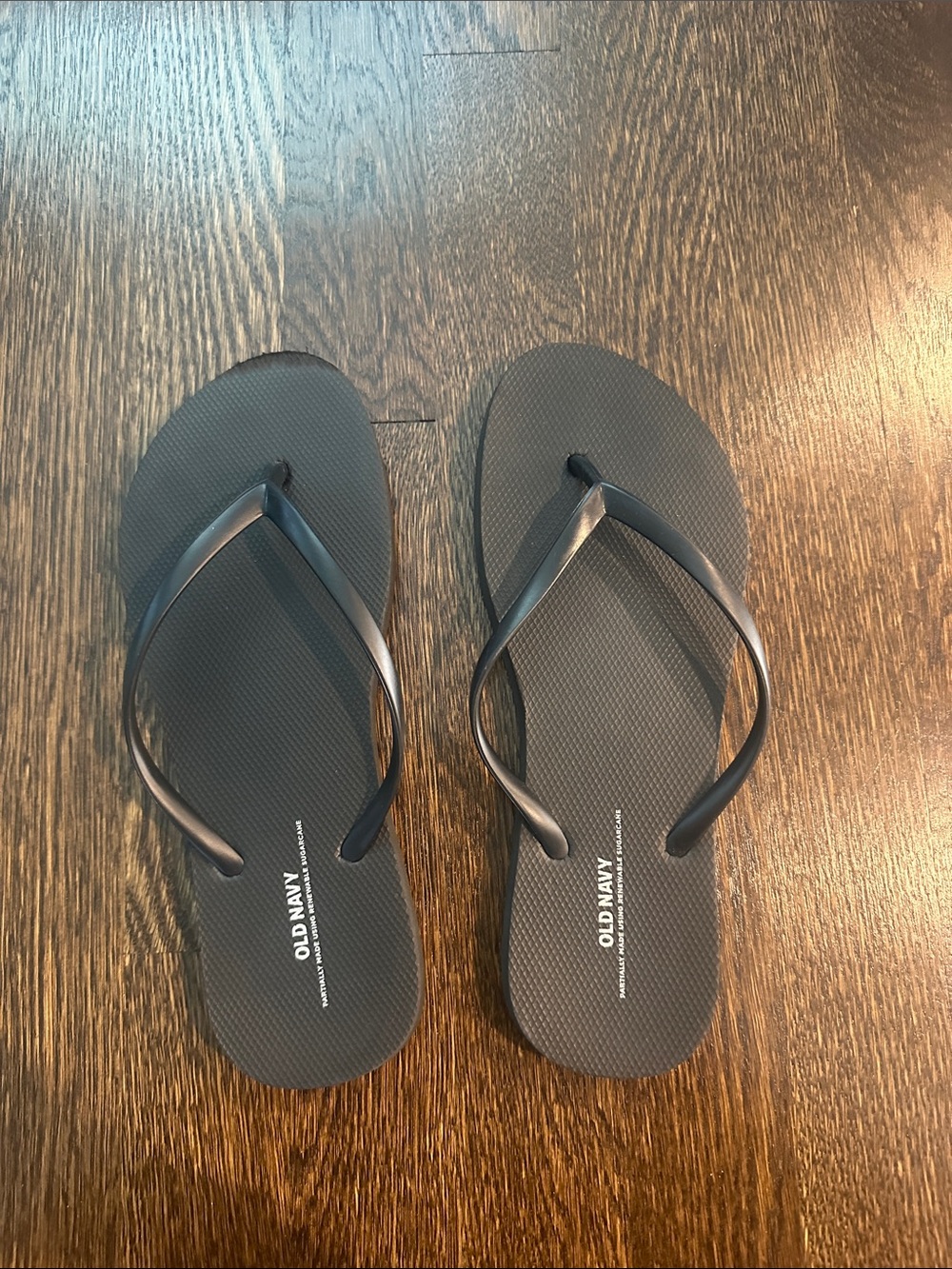 Old Navy Black Slim-Strap Flip Flops